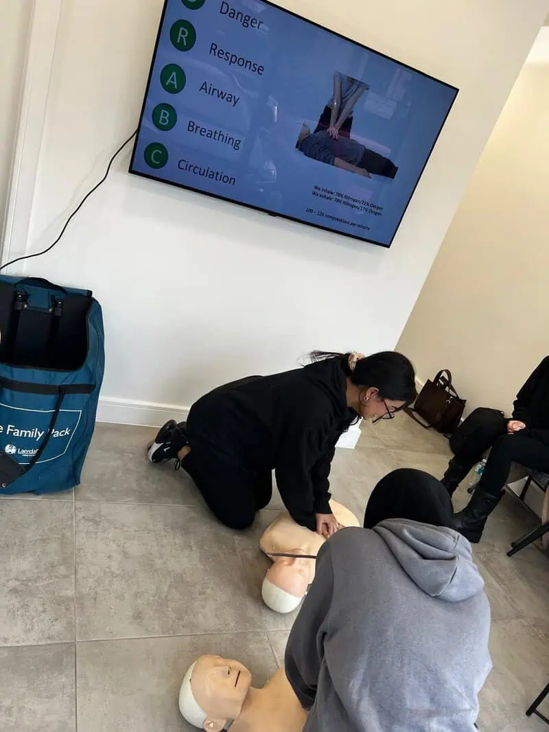 Instructor answering trainee questions